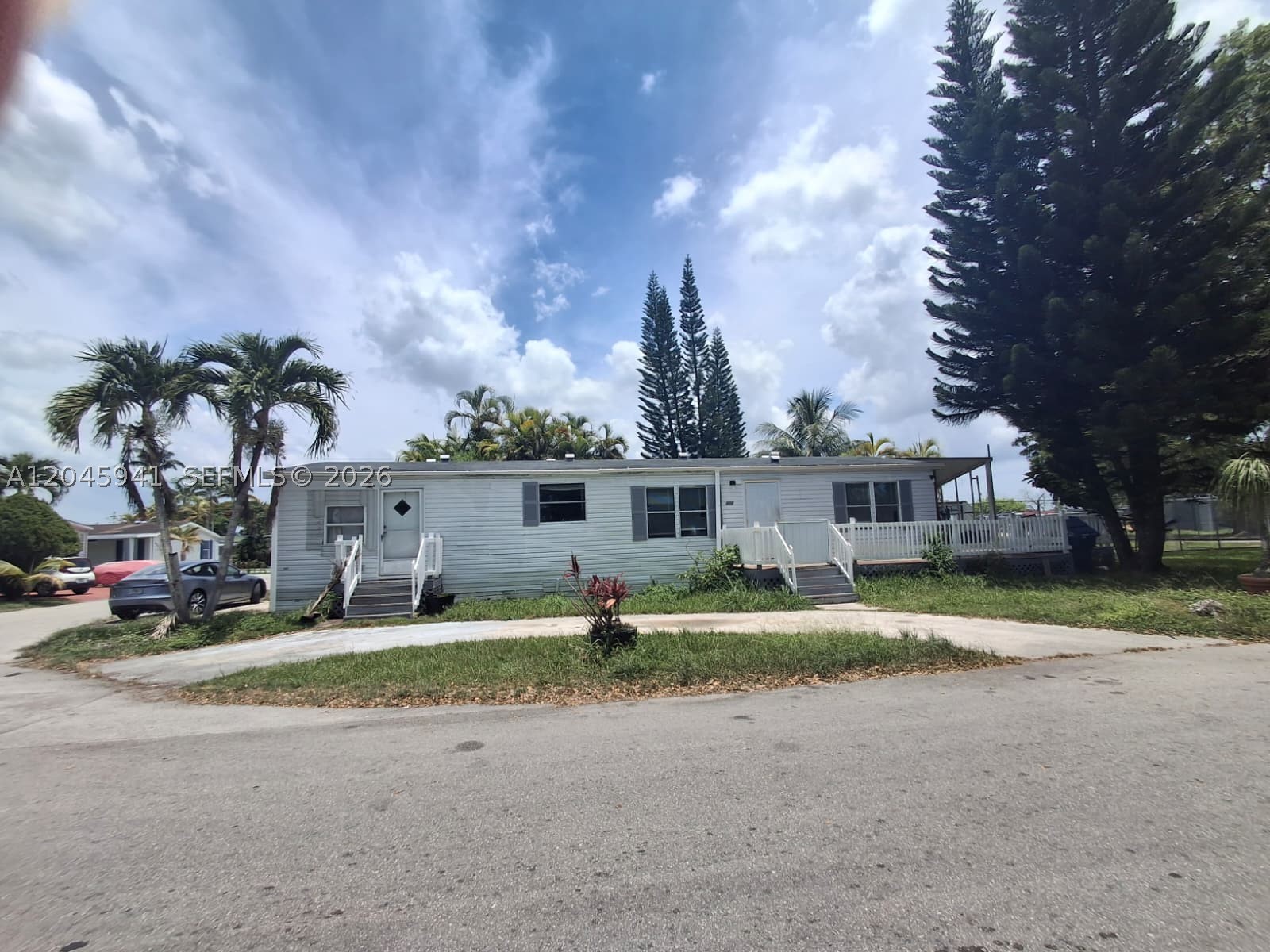 19800 SW 180 Ave Property Photo 1
