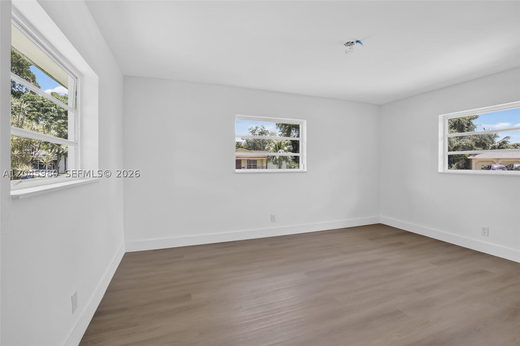 7040 Nw 8th Ct Property Photo 24