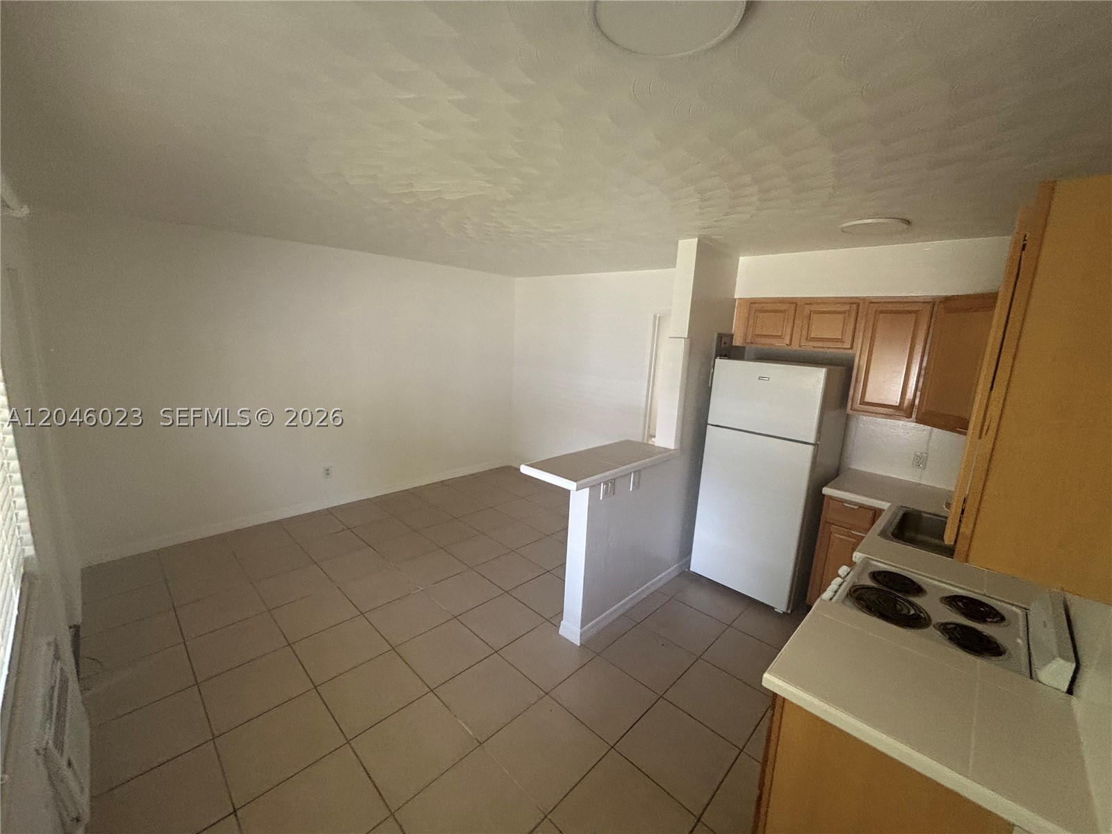 1211 NE 6th St 2 Property Photo 1