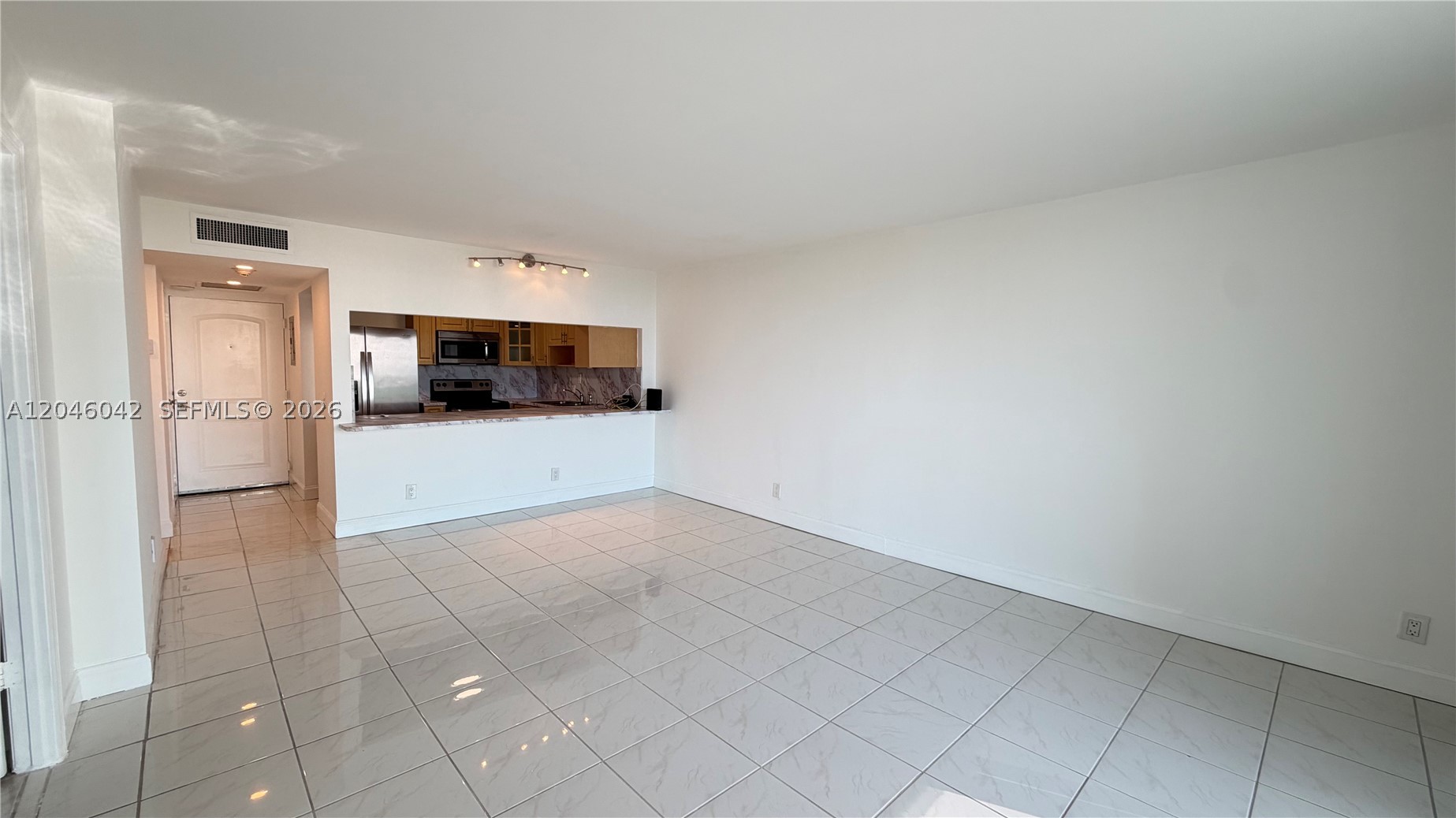 100 Bayview Dr 509 Property Photo 13