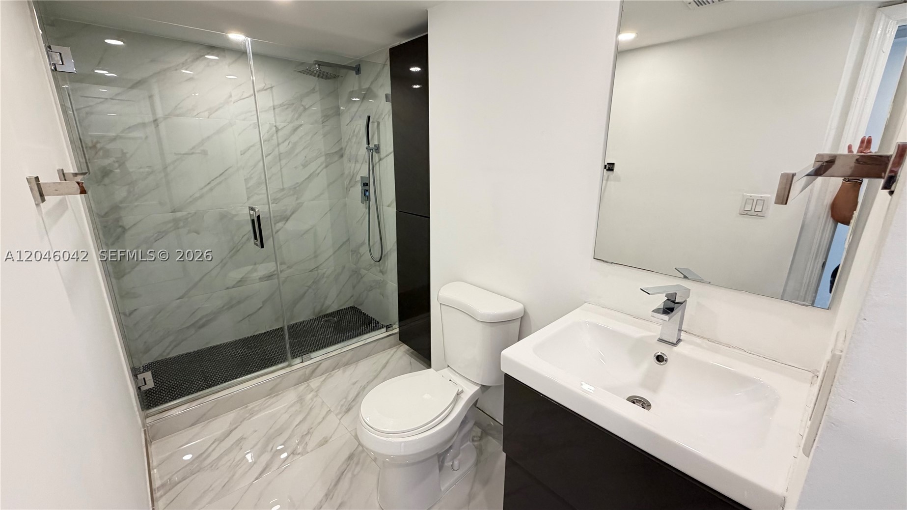 100 Bayview Dr 509 Property Photo 14