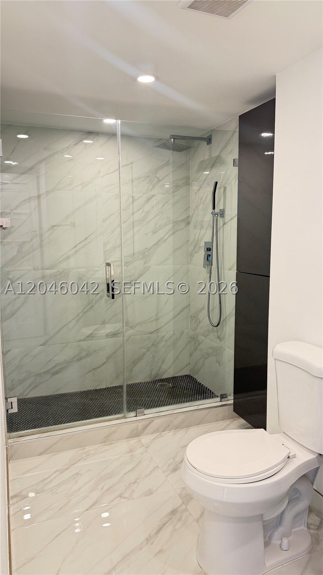 100 Bayview Dr 509 Property Photo 15