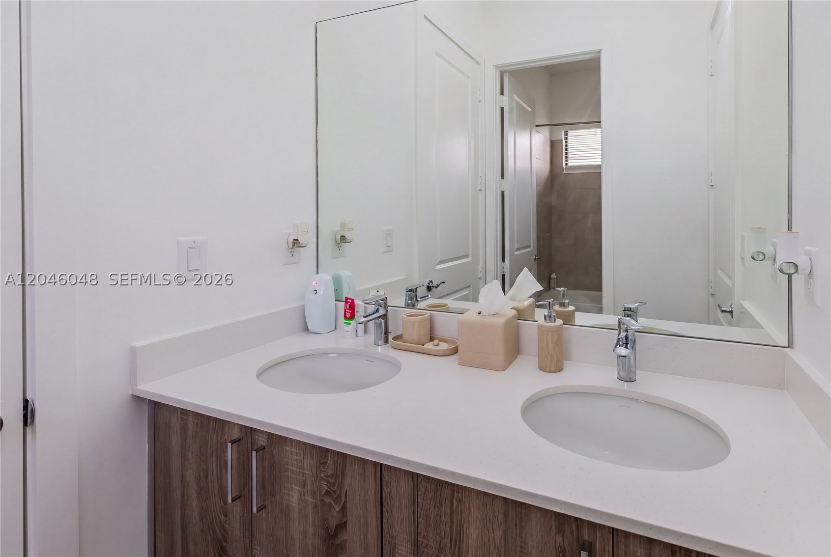 5261 Lamone Ln Property Photo 9