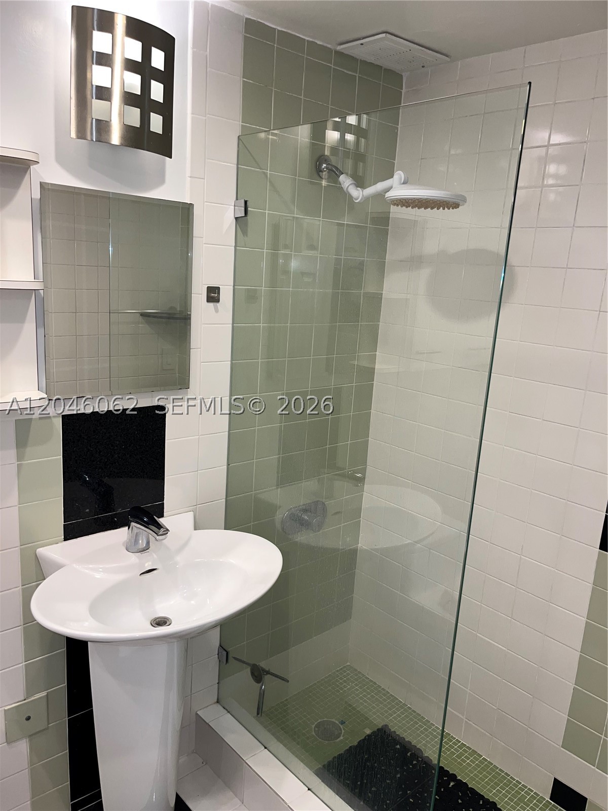 880 Ne 69th St 5q Property Photo 19