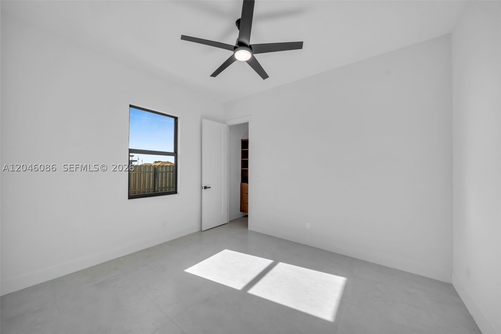 1049 Embers Pkwy W Property Photo 26