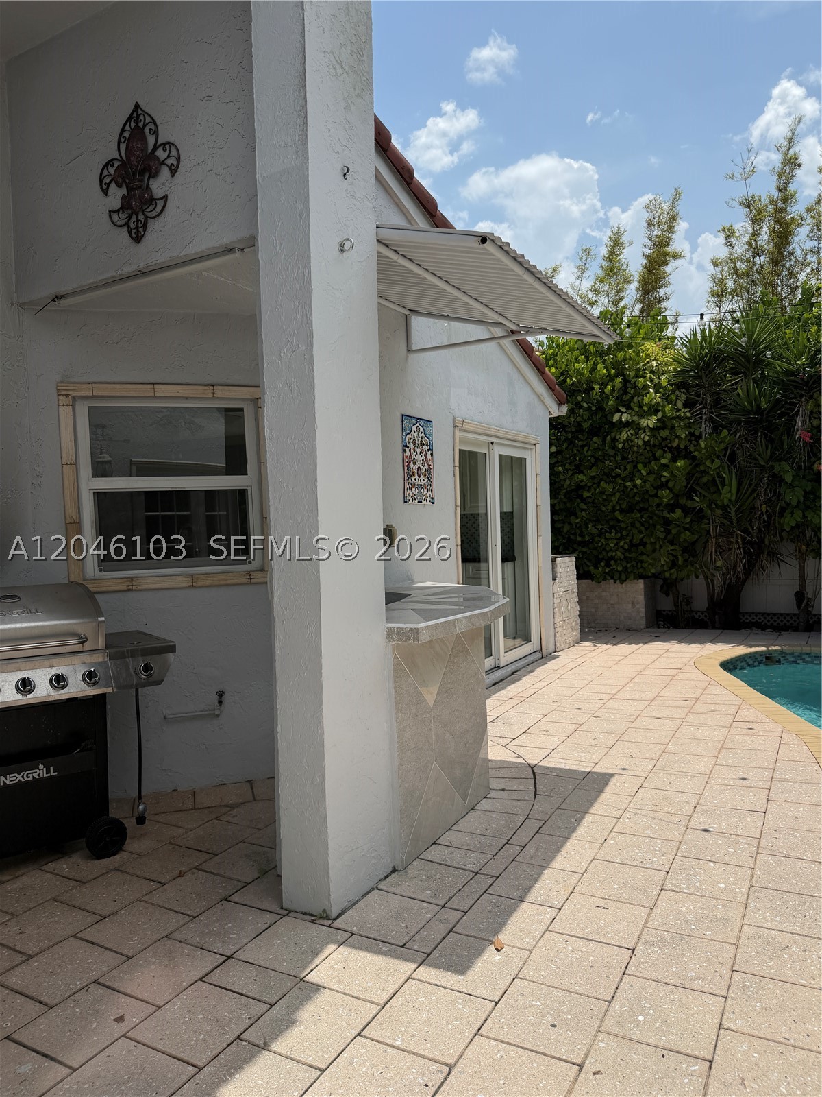 A12046103 Property Photo 2
