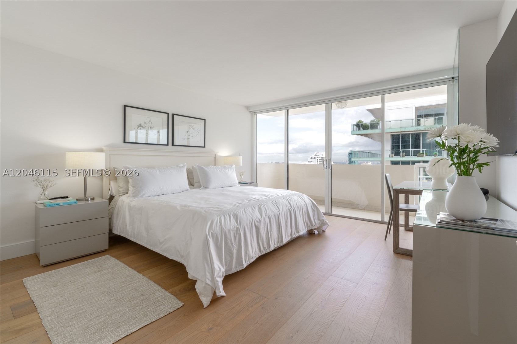 5757 Collins Ave 2207 Property Photo 16