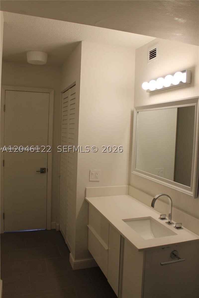 1801 S Ocean Dr 333 Property Photo 20