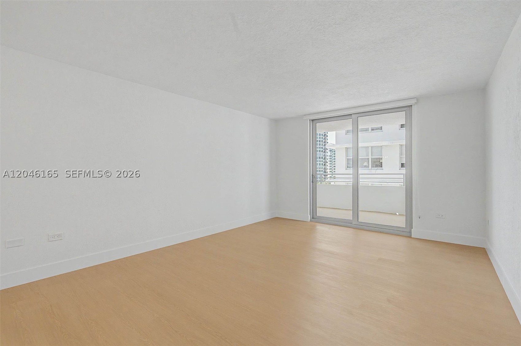 5555 Collins Ave 7b Property Photo 5