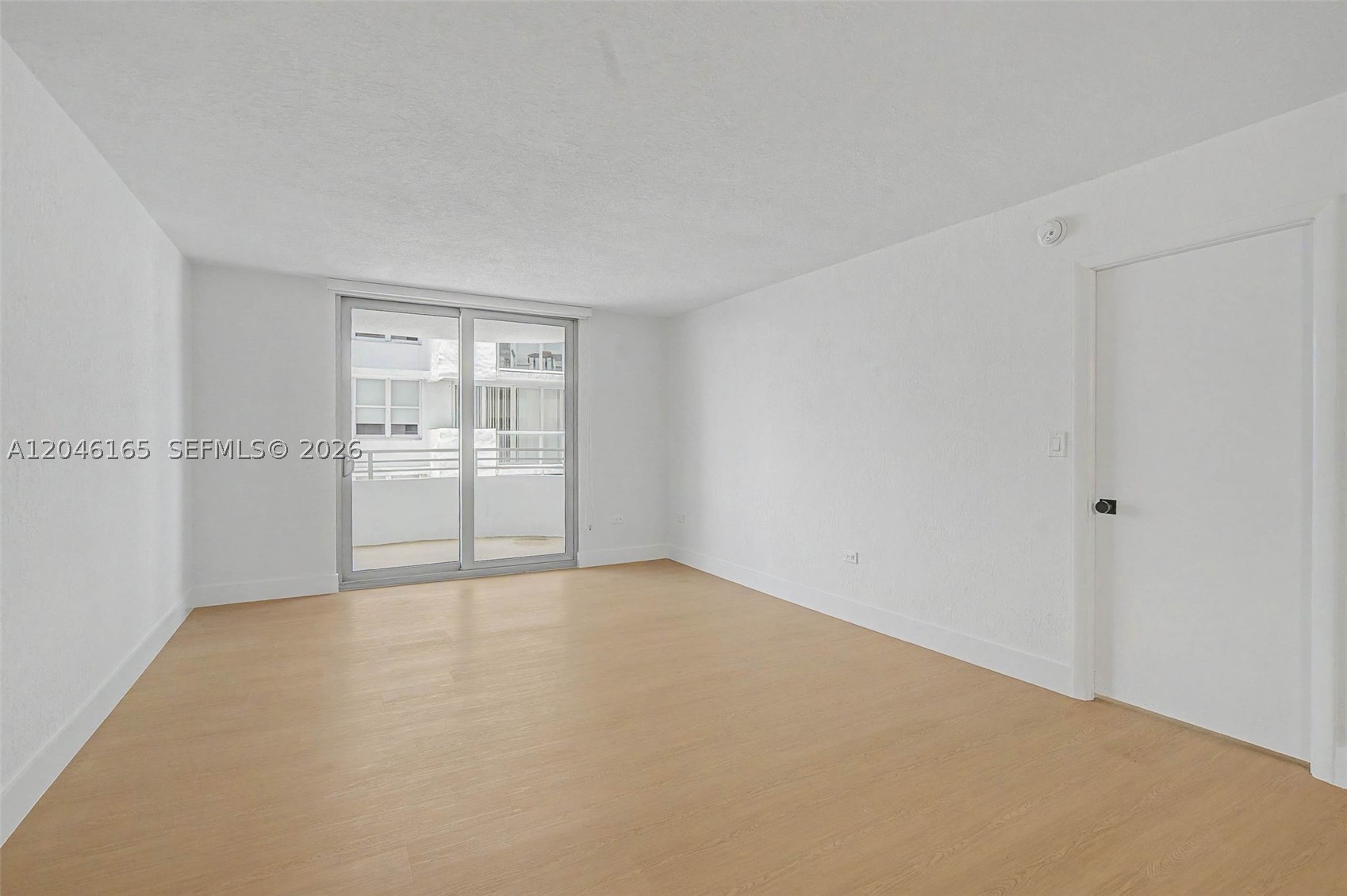5555 Collins Ave 7b Property Photo 6