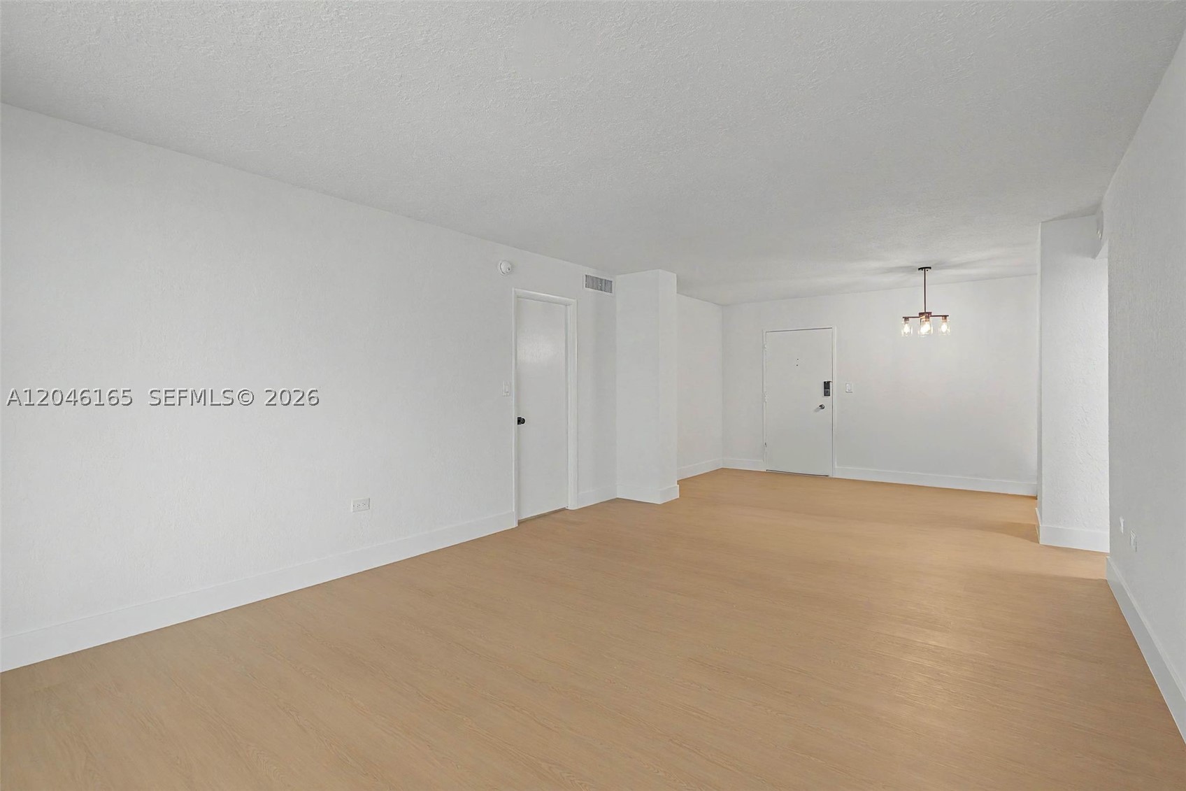 5555 Collins Ave 7b Property Photo 7