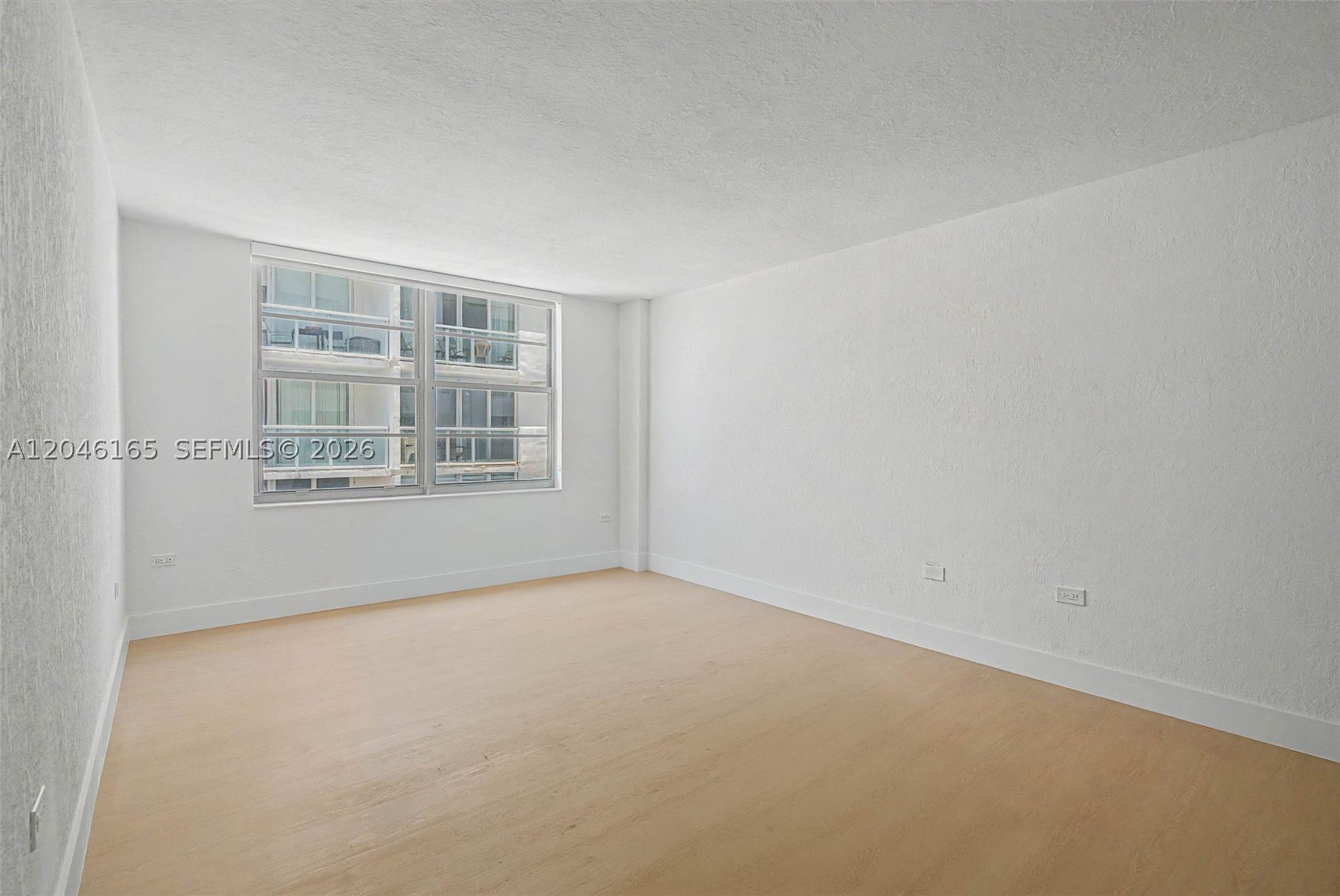 5555 Collins Ave 7b Property Photo 9