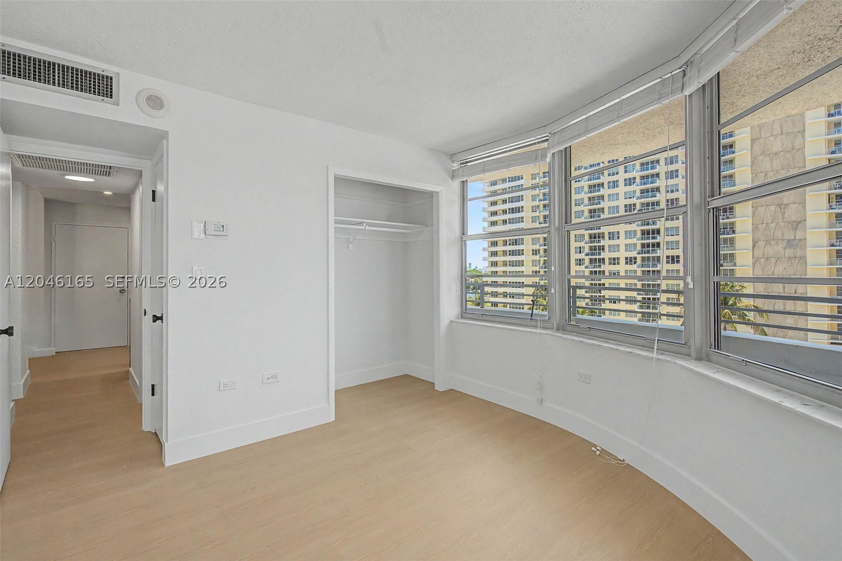 5555 Collins Ave 7b Property Photo 16