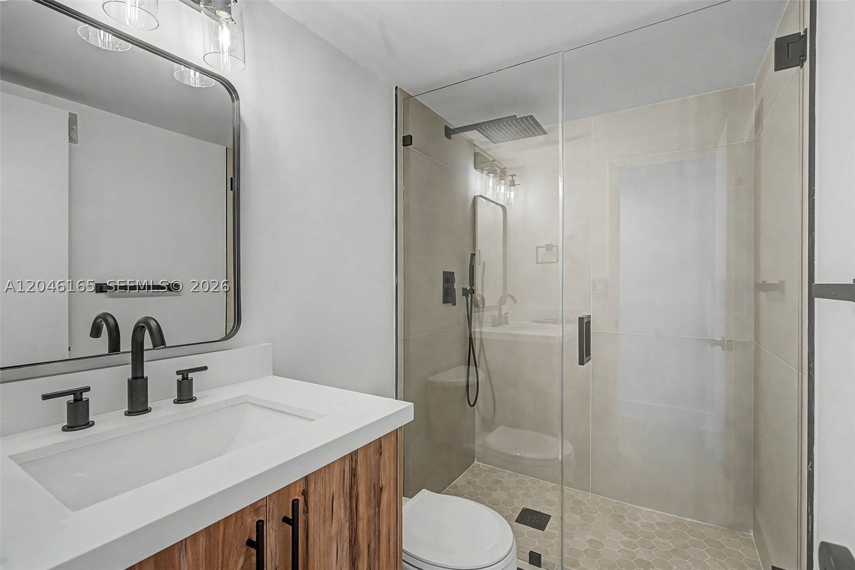 5555 Collins Ave 7b Property Photo 18