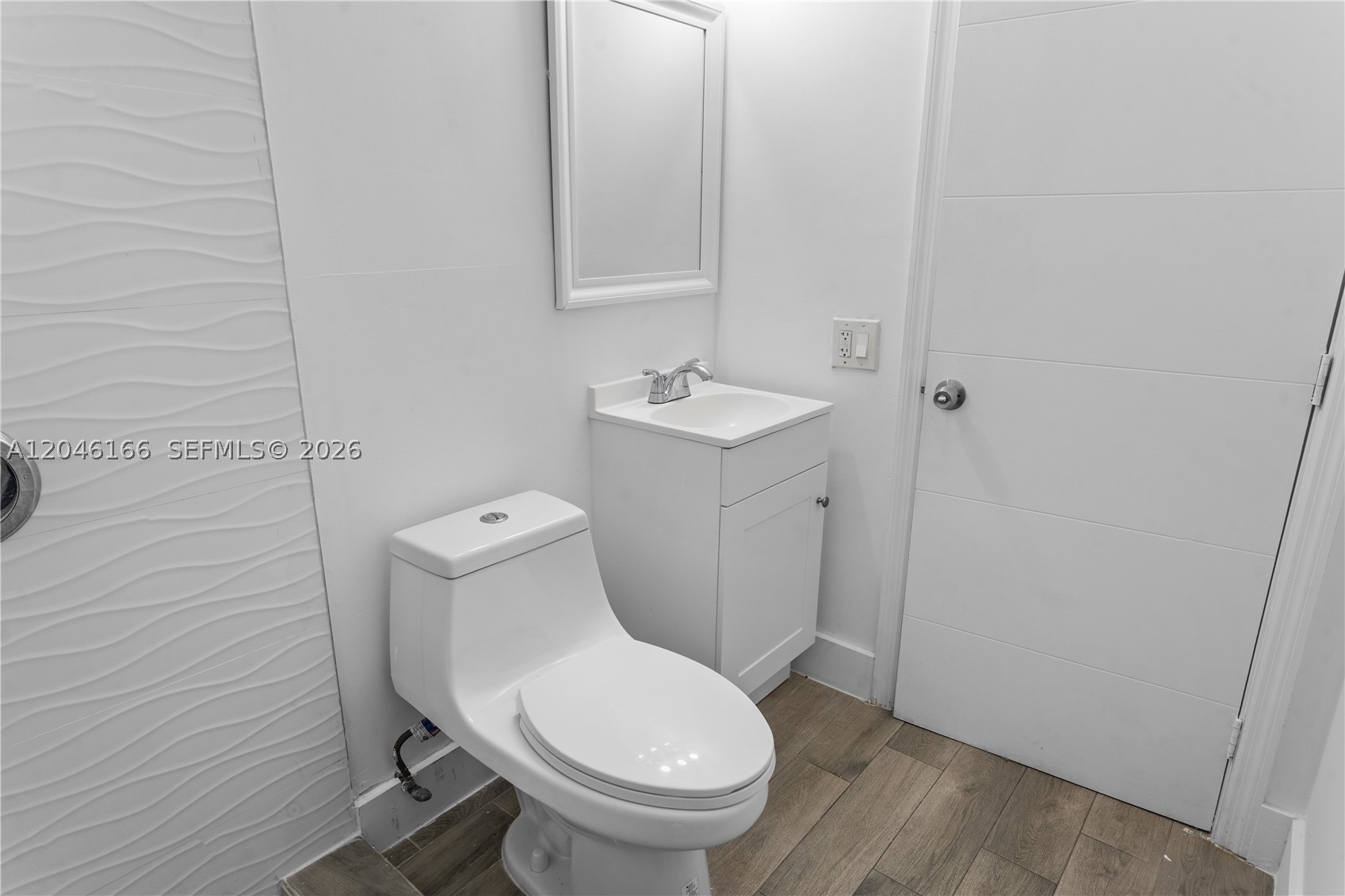 27 Ne 60th Ter 2 Property Photo 9