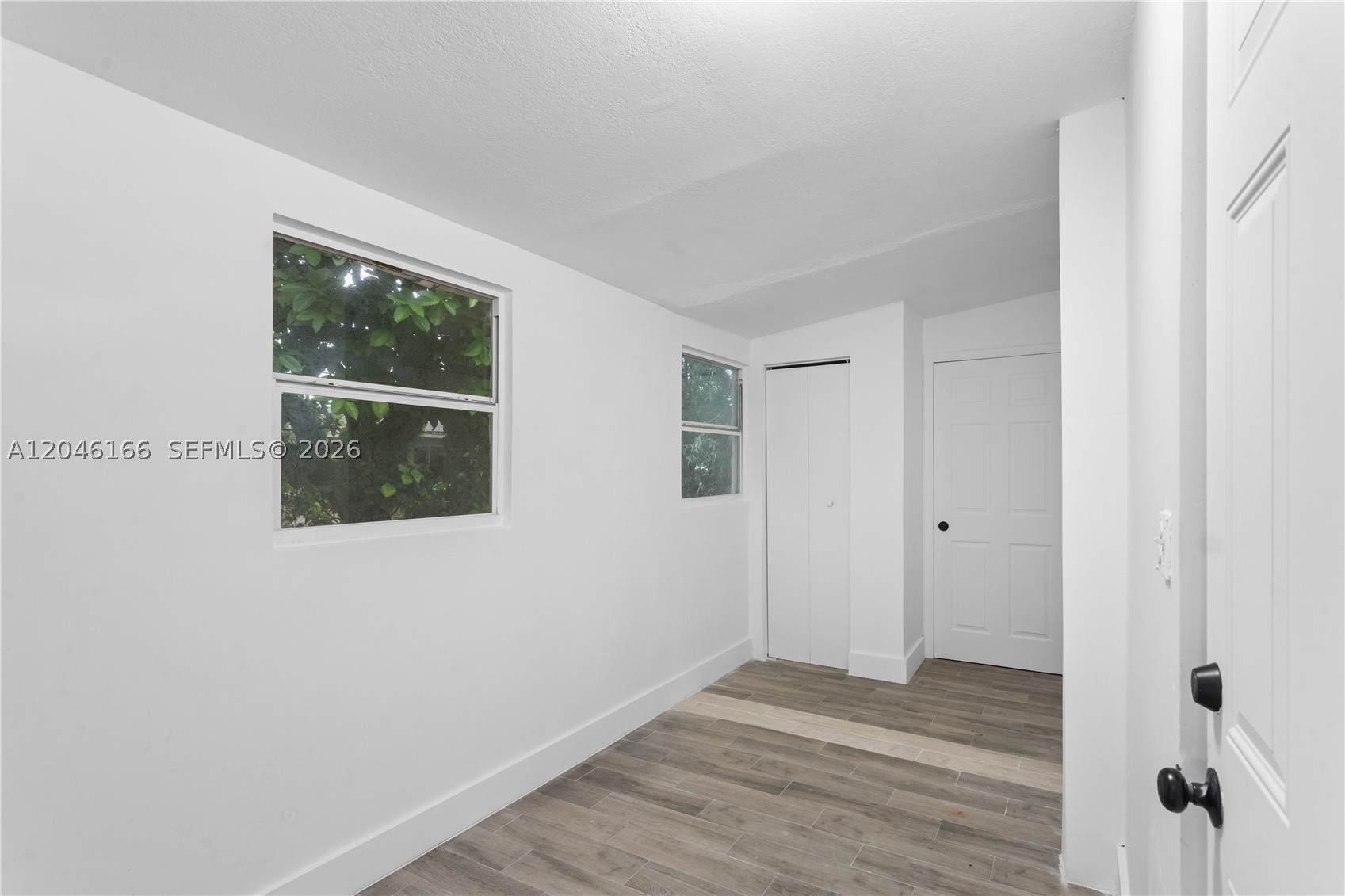 27 Ne 60th Ter 2 Property Photo 12