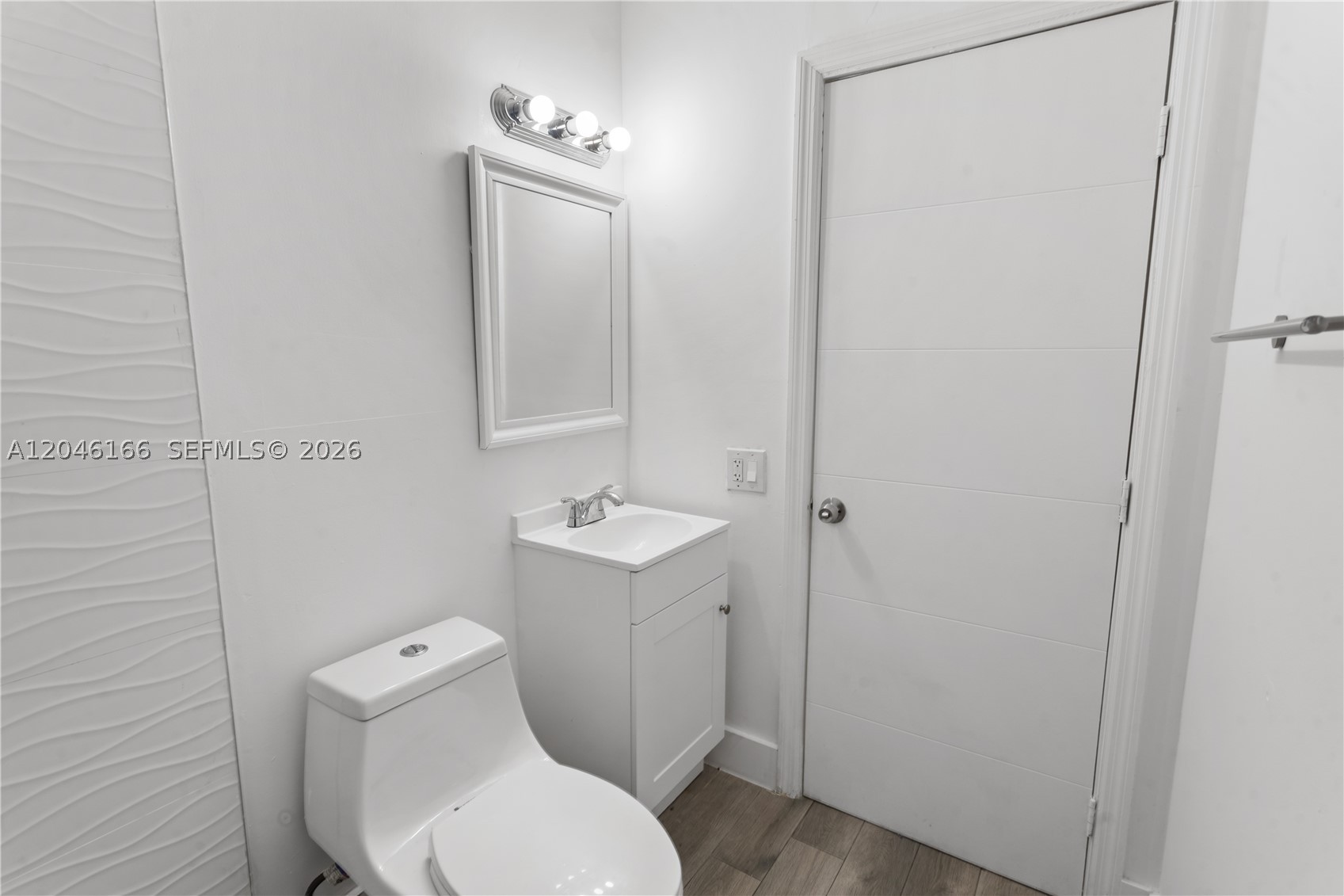 27 Ne 60th Ter 2 Property Photo 15