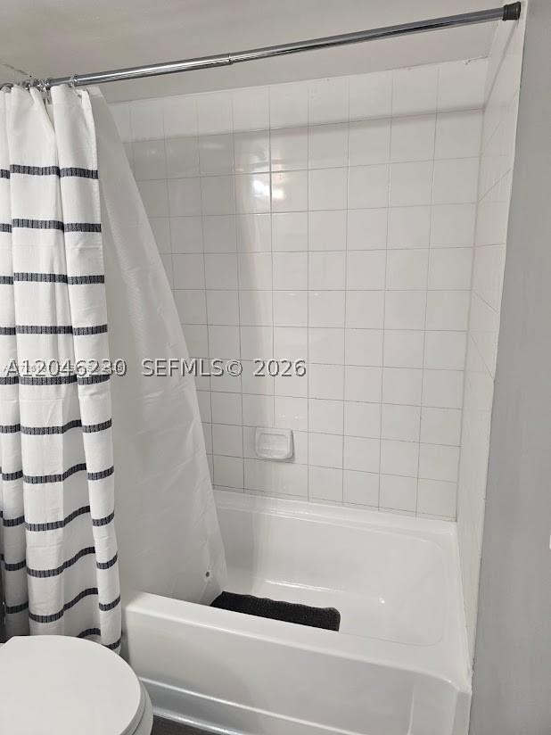 7601 E Treasure Dr 811 Property Photo 16