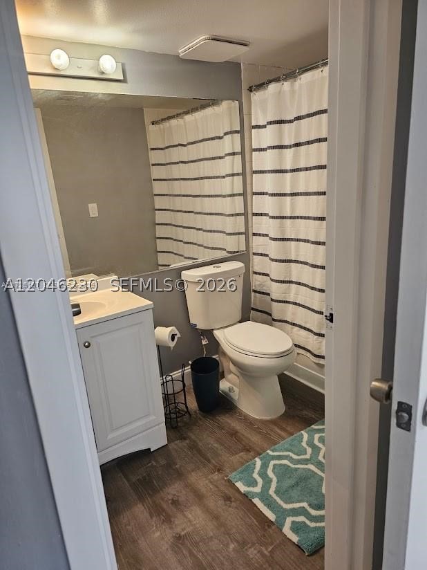 7601 E Treasure Dr 811 Property Photo 17
