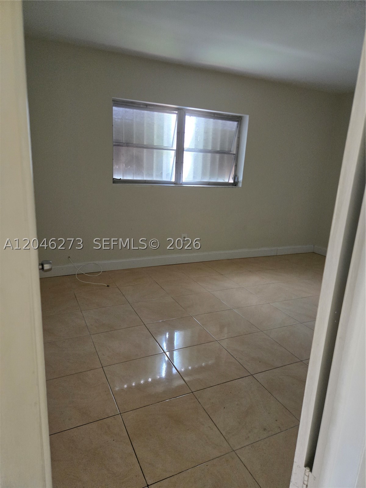 4205 Nw 52nd Ave Property Photo 3