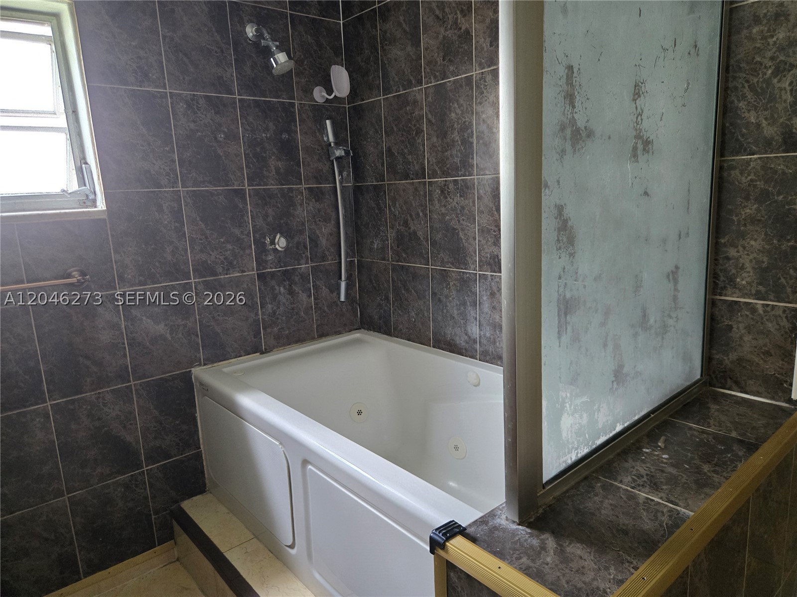 4205 Nw 52nd Ave Property Photo 5