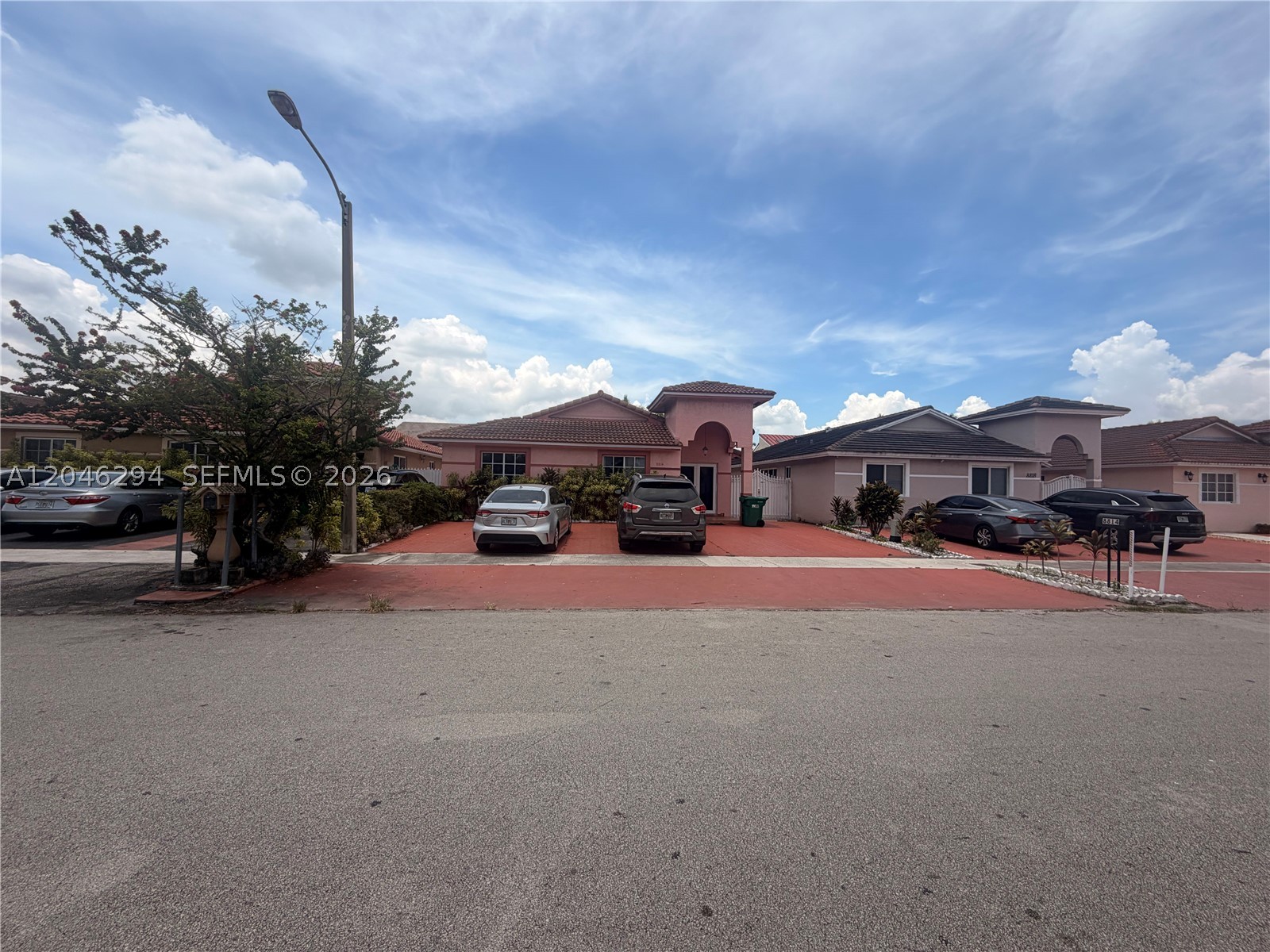 8814 NW 109th Ter Property Photo 1