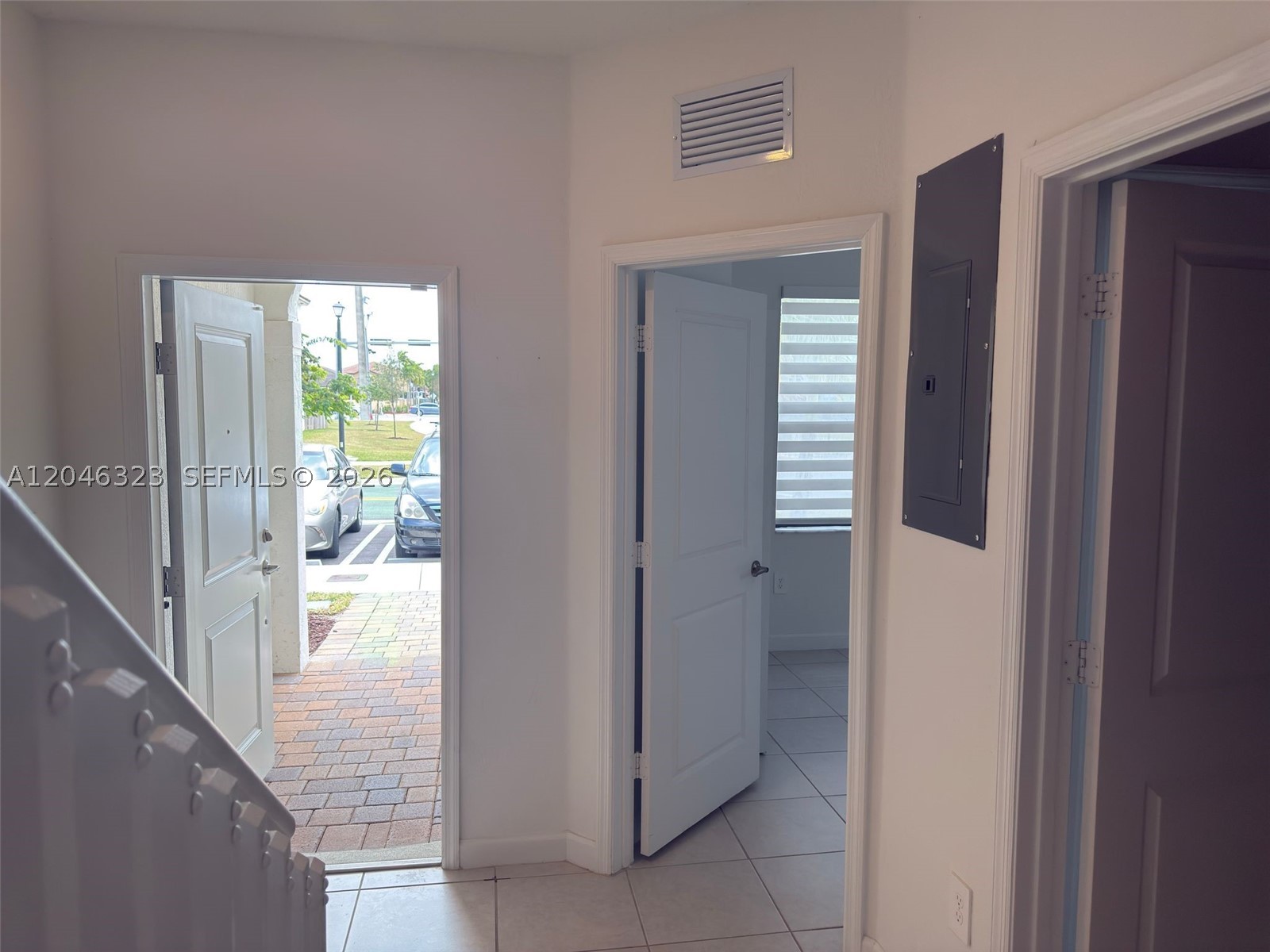 A12046323 Property Photo 3