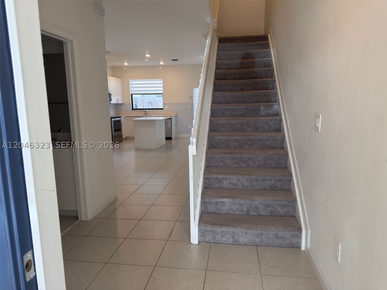 A12046323 Property Photo 4