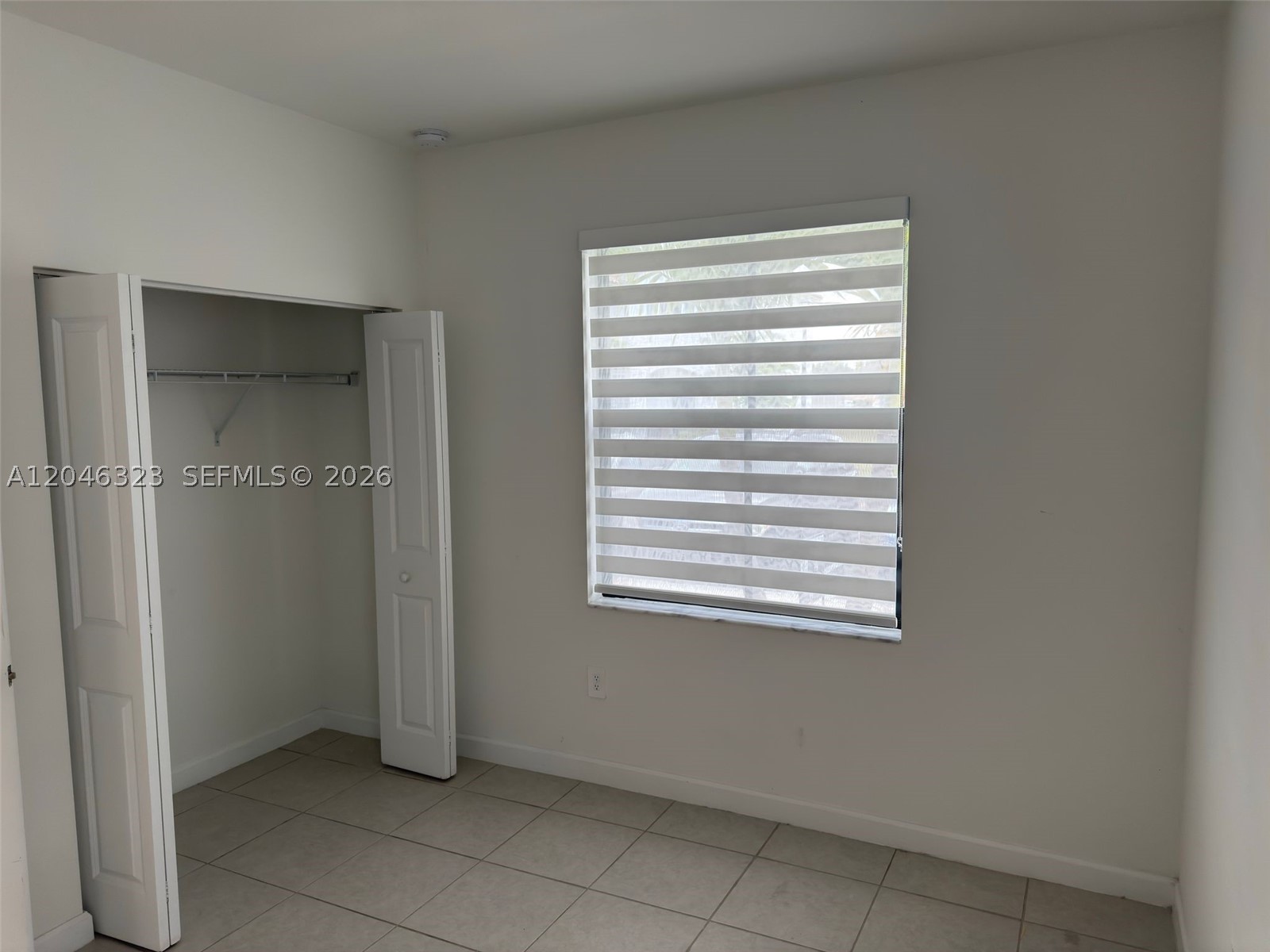 A12046323 Property Photo 6