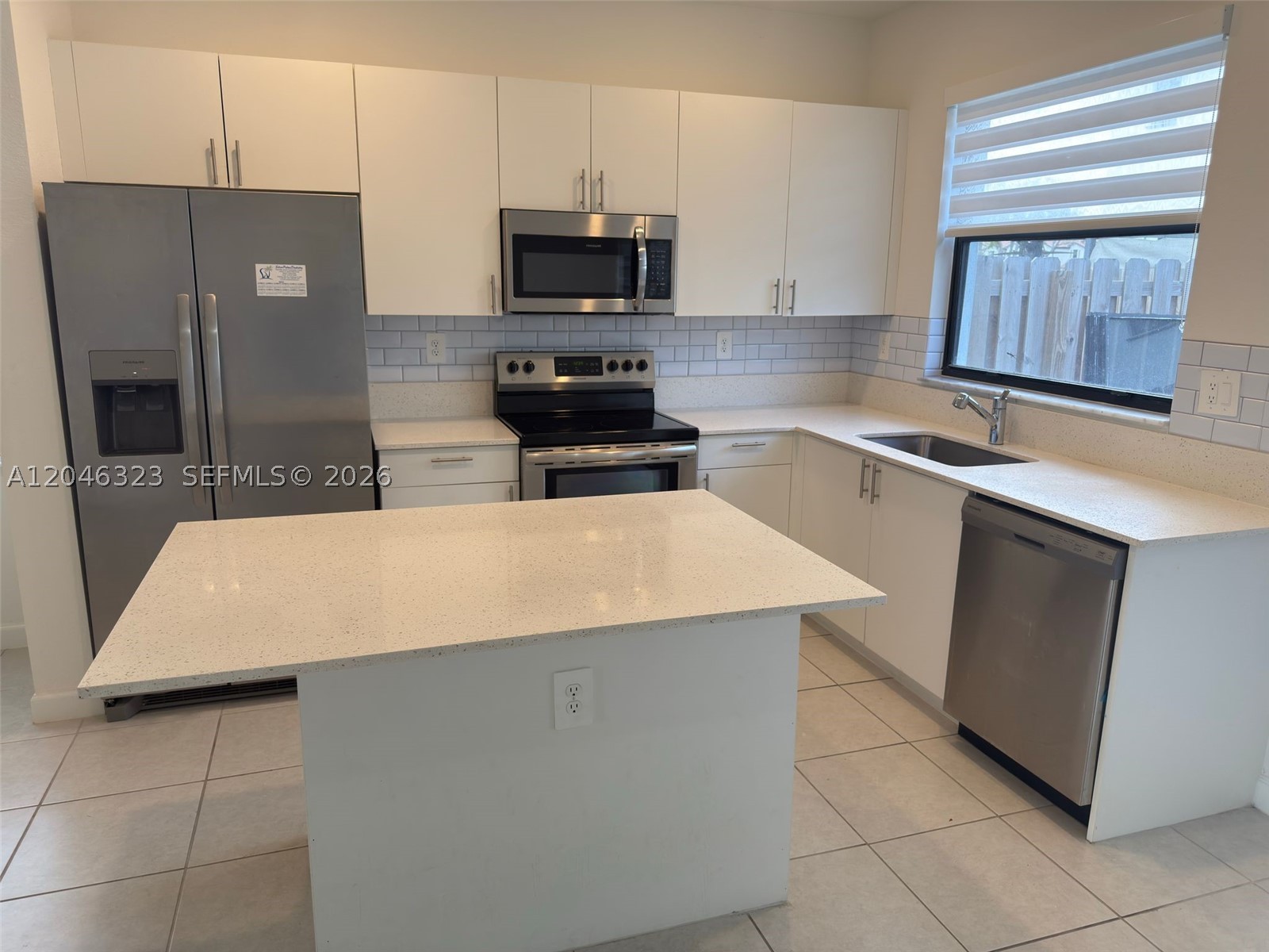 A12046323 Property Photo 10
