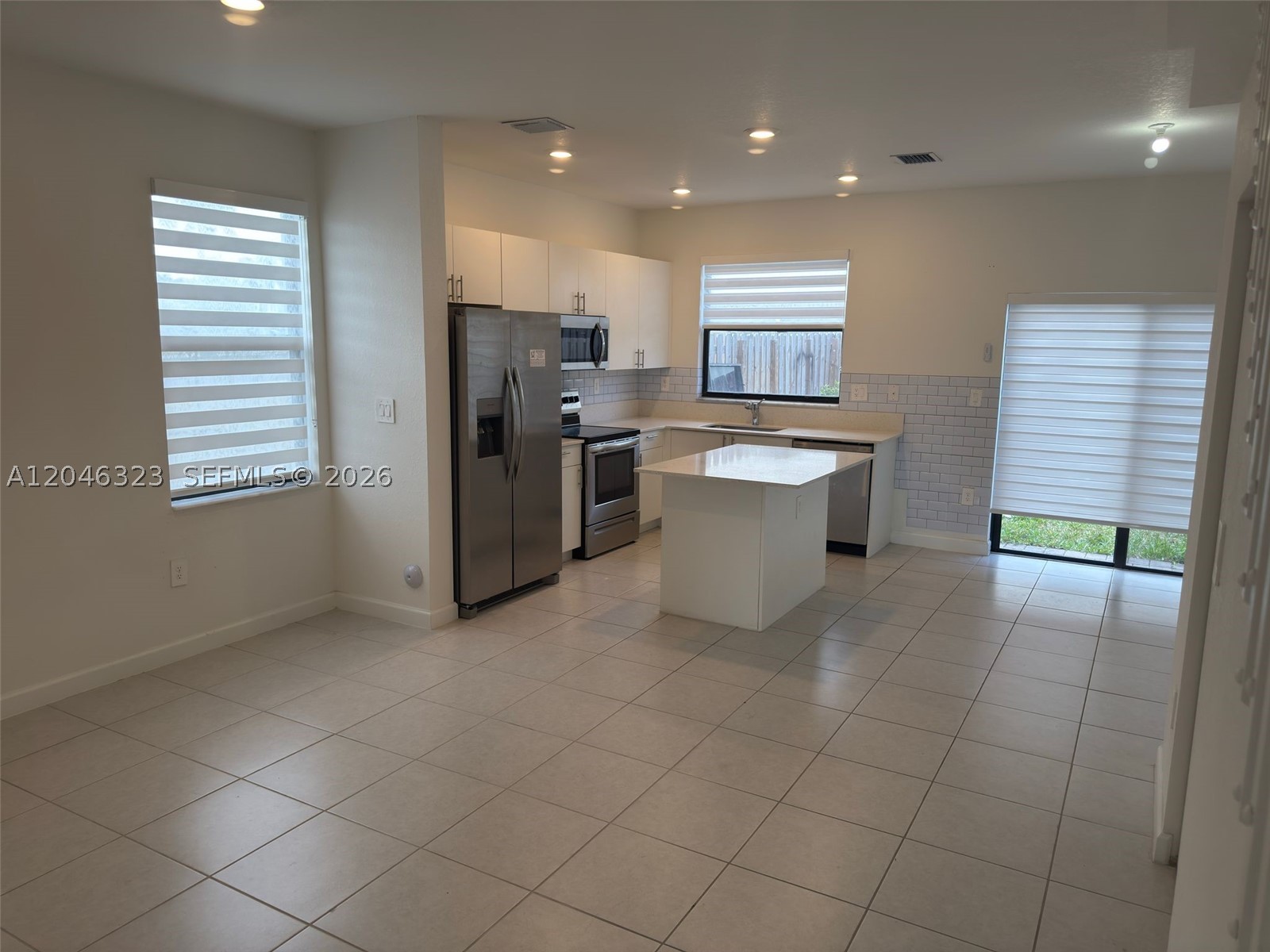 A12046323 Property Photo 13