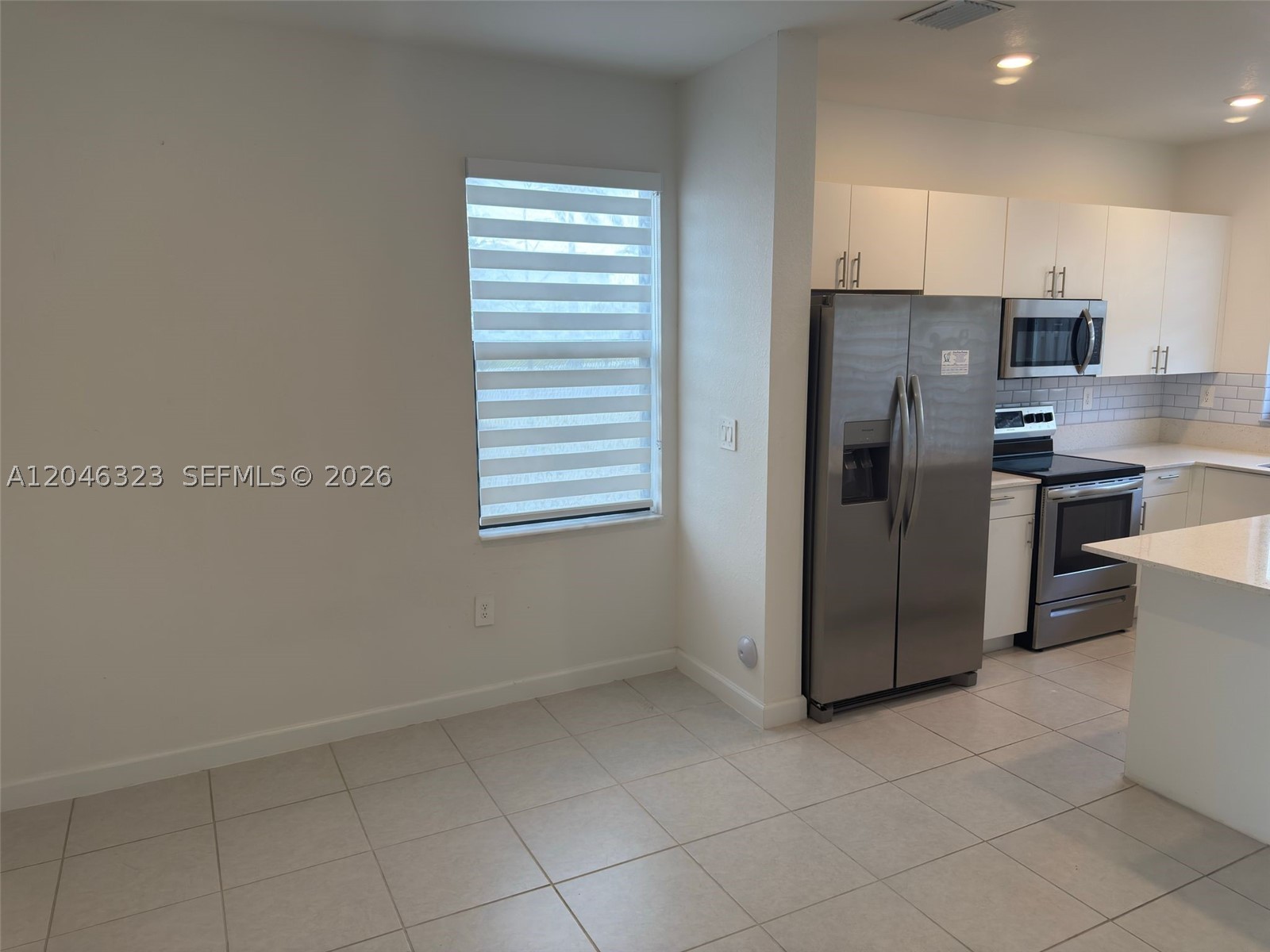 A12046323 Property Photo 14