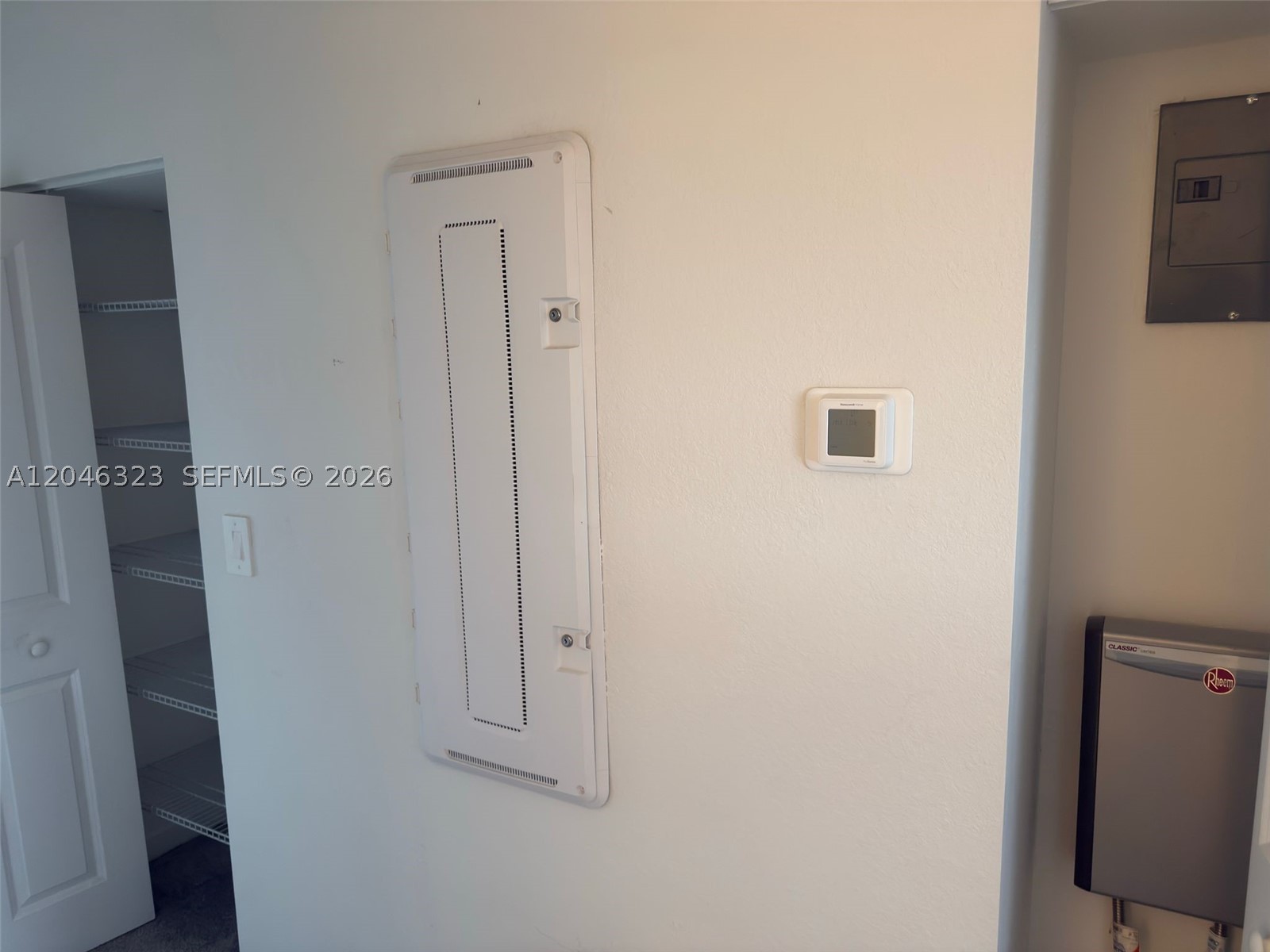 A12046323 Property Photo 16