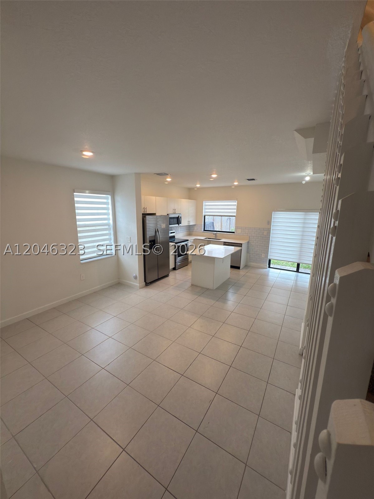 A12046323 Property Photo 31