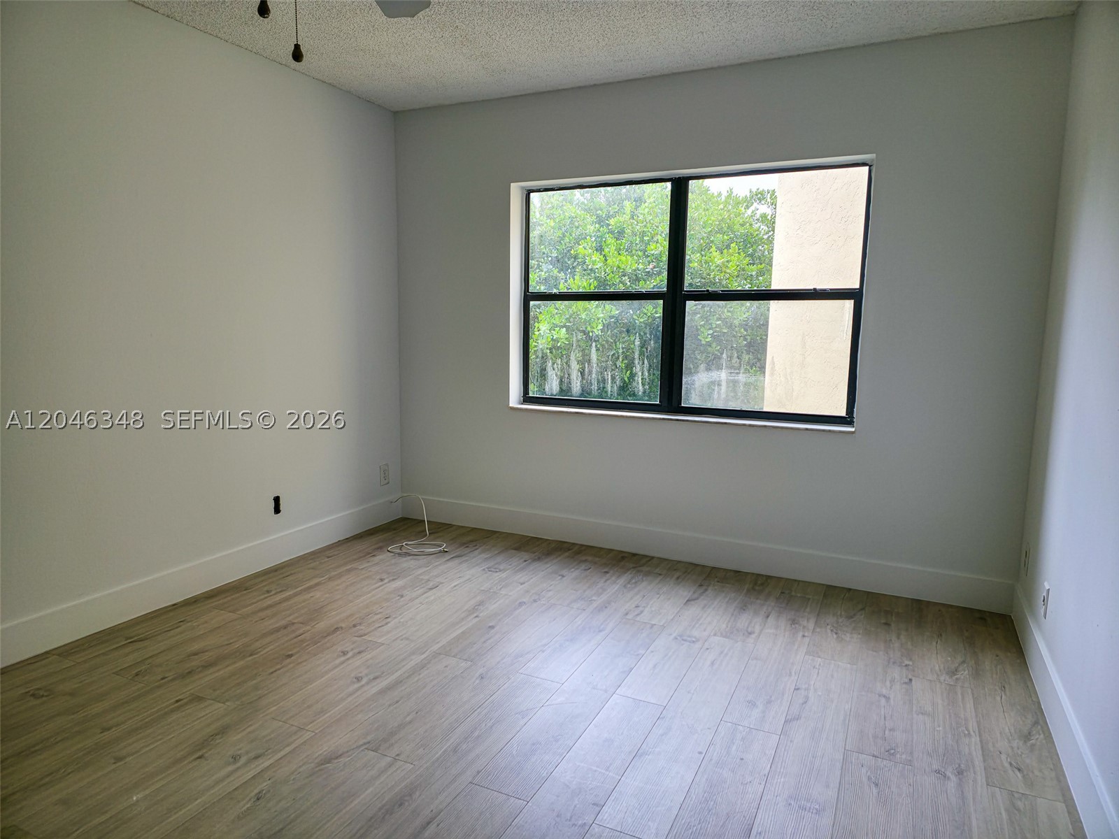 8290 Lake Dr 422 Property Photo 5
