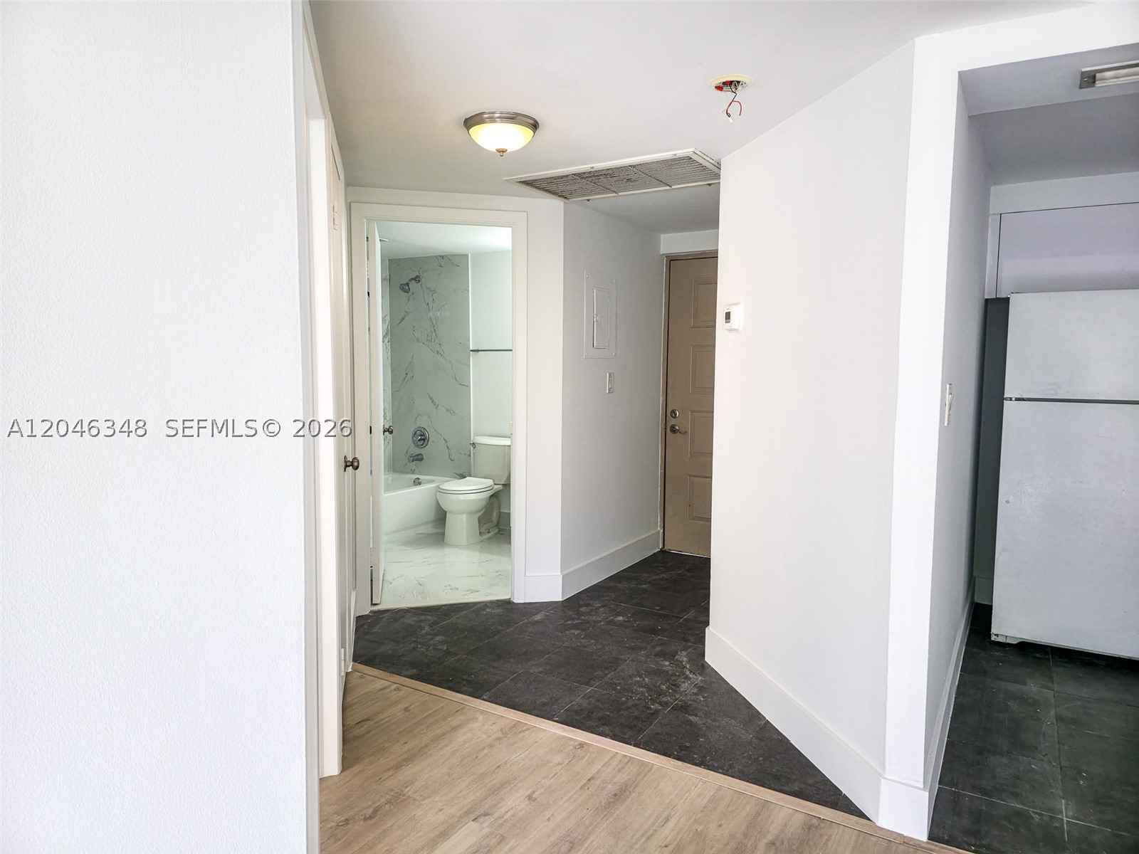 8290 Lake Dr 422 Property Photo 6