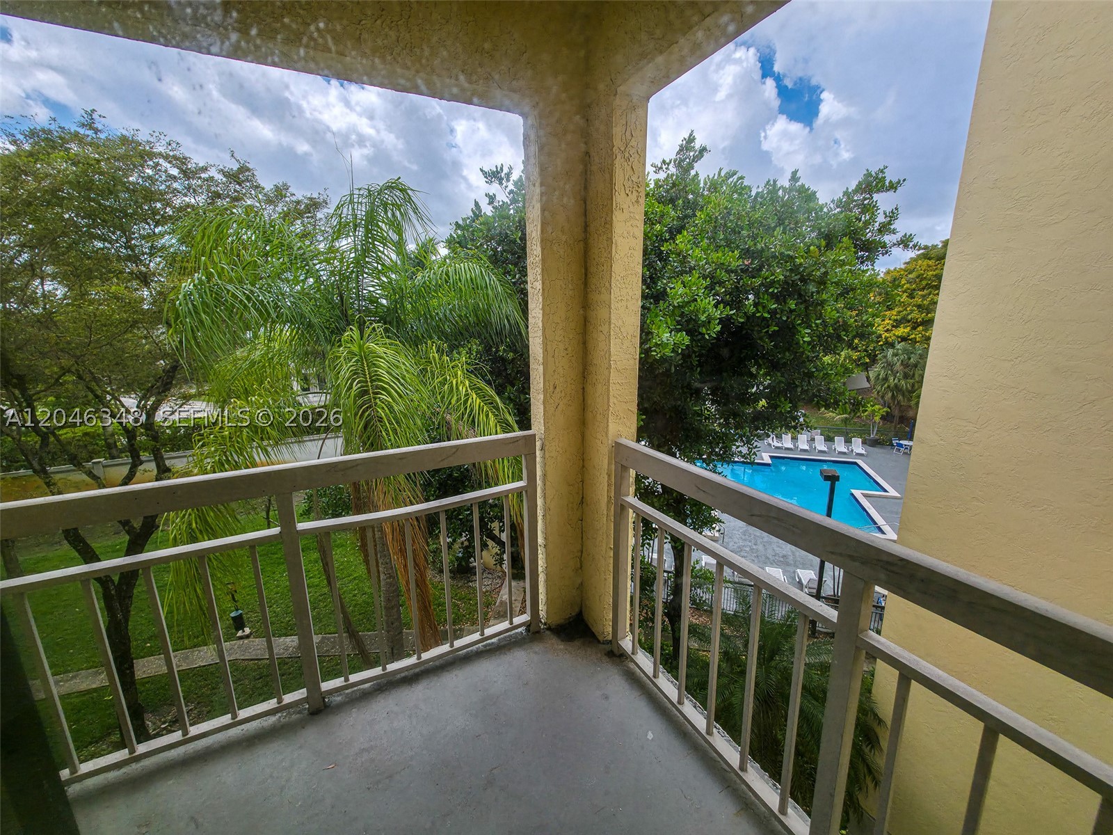 8290 Lake Dr 422 Property Photo 10