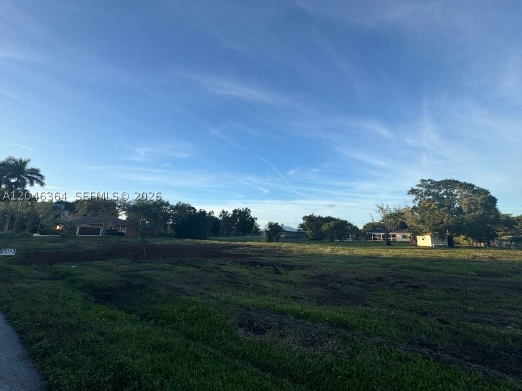 12101 Nw 27th Ct Property Photo 2