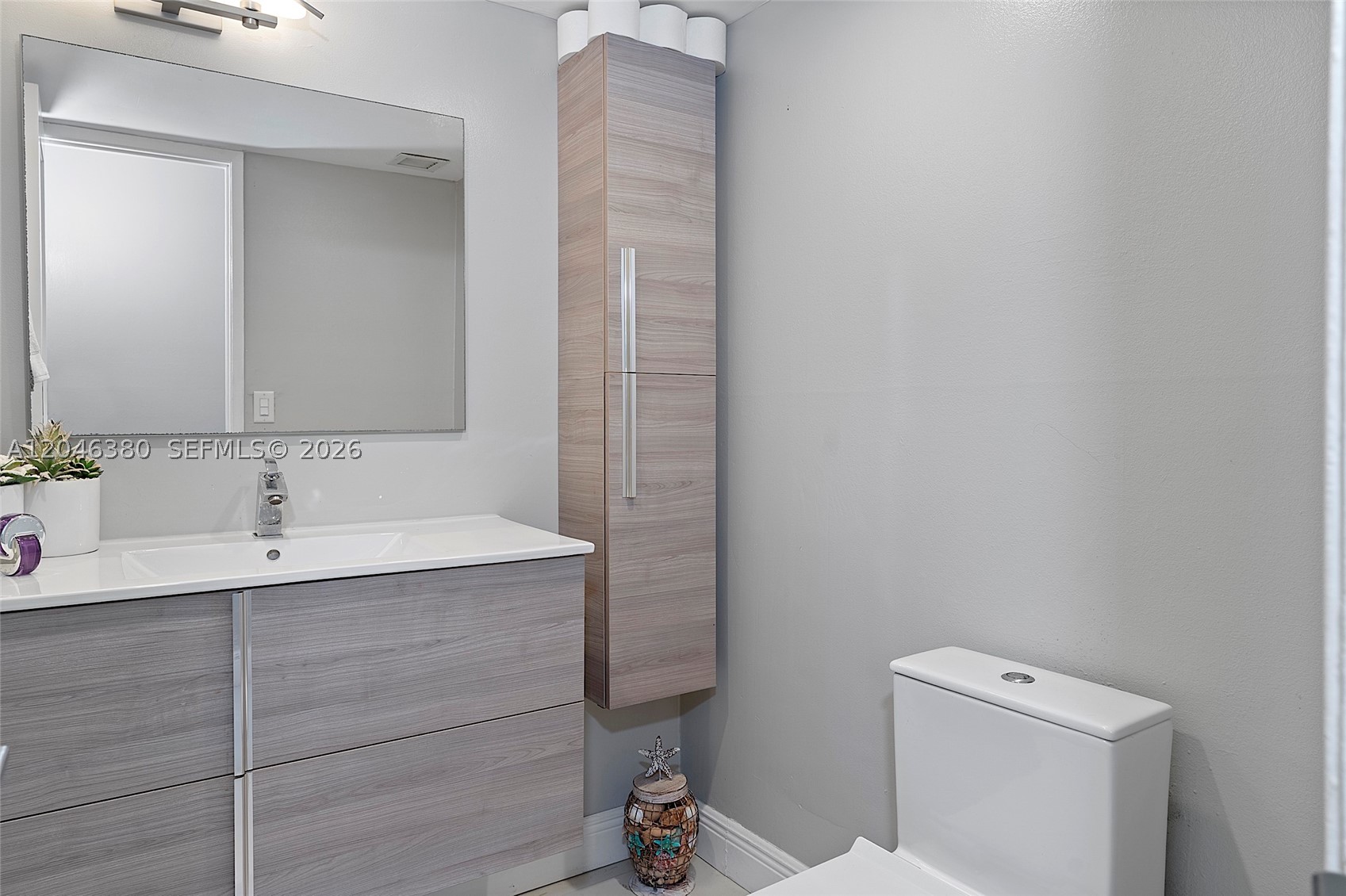 111 N Briny Ave Ph11 Property Photo 23