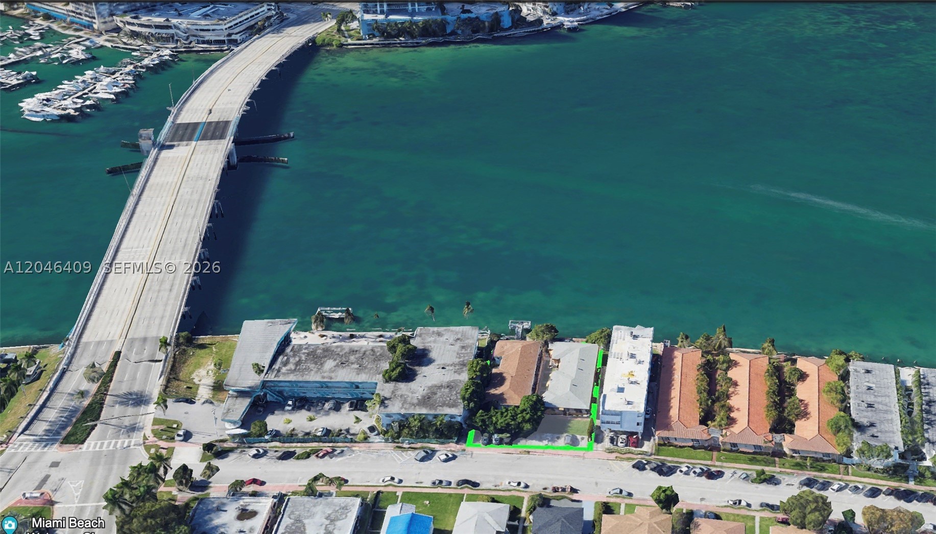 2130/2140 Bay Dr Property Photo 4