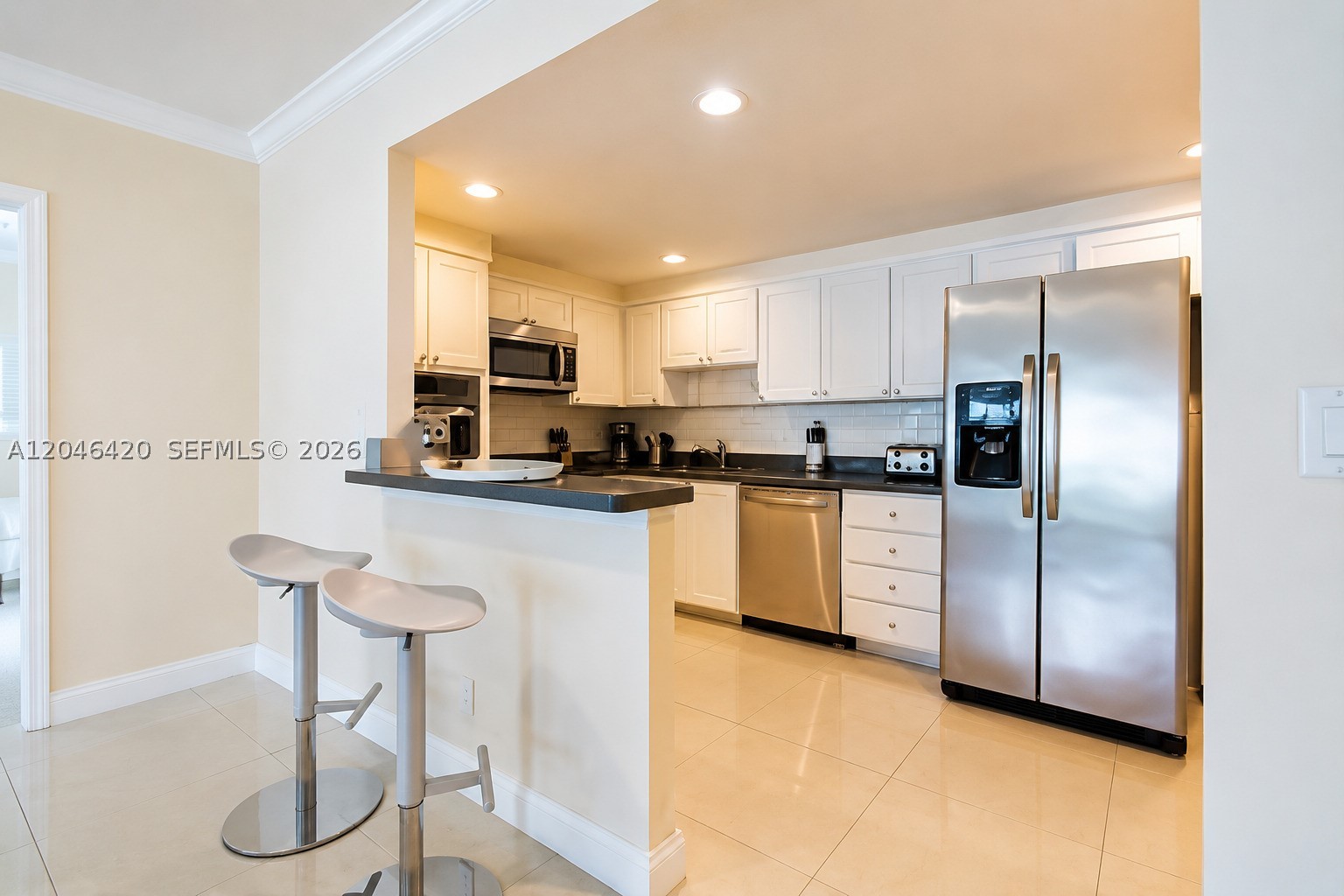 19370 Collins Ave 716 Property Photo 6