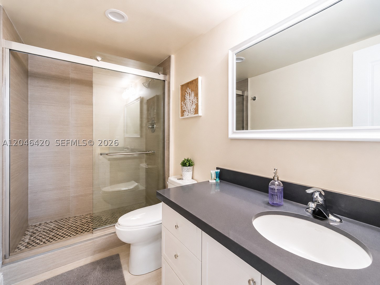 19370 Collins Ave 716 Property Photo 12