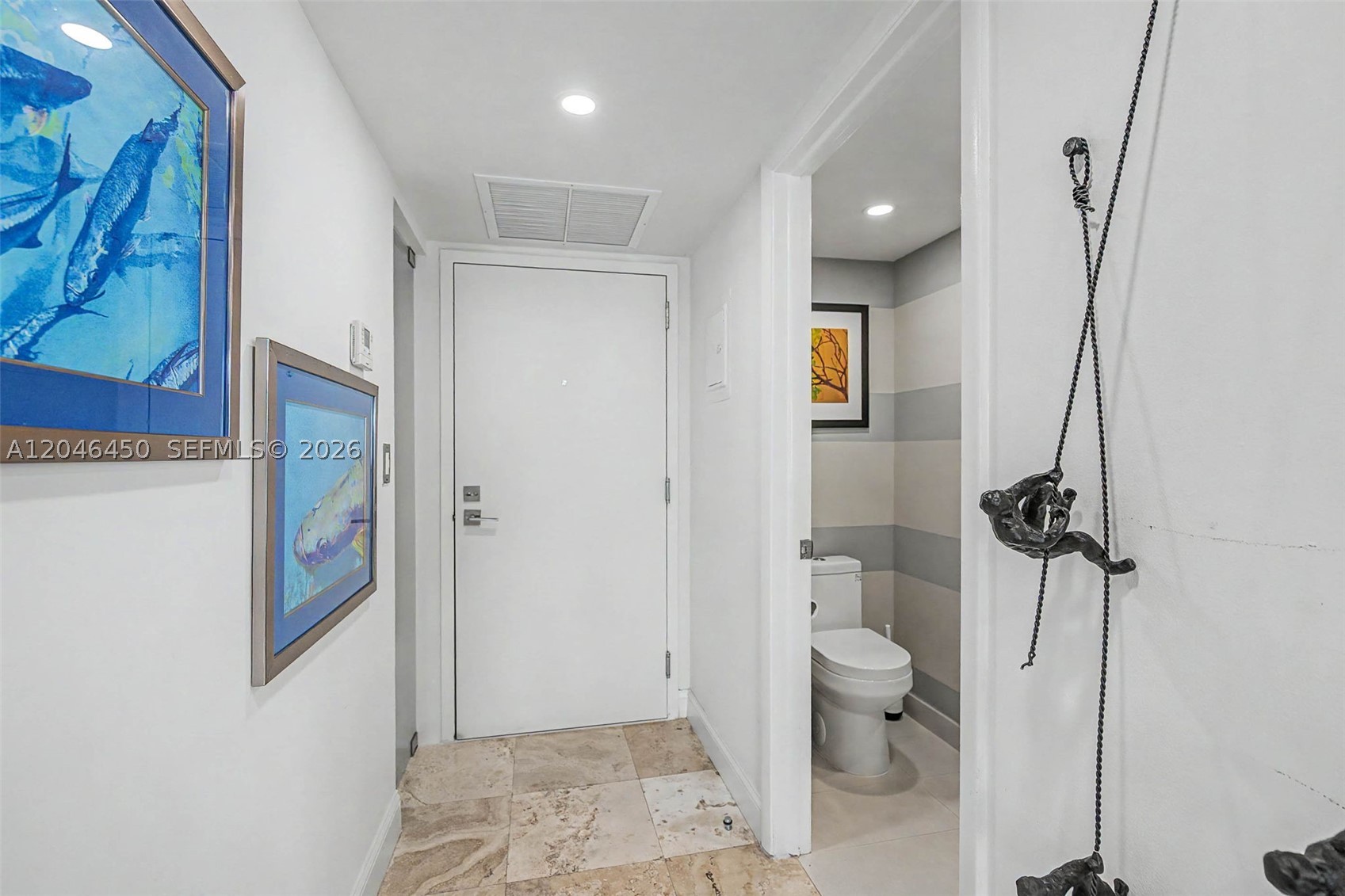 2555 Collins Ave 1814 Property Photo 15