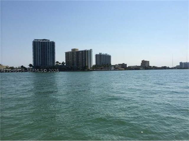 2130/2140 Bay Dr Property Photo 17