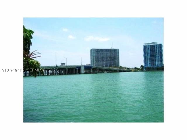 2130/2140 Bay Dr Property Photo 18
