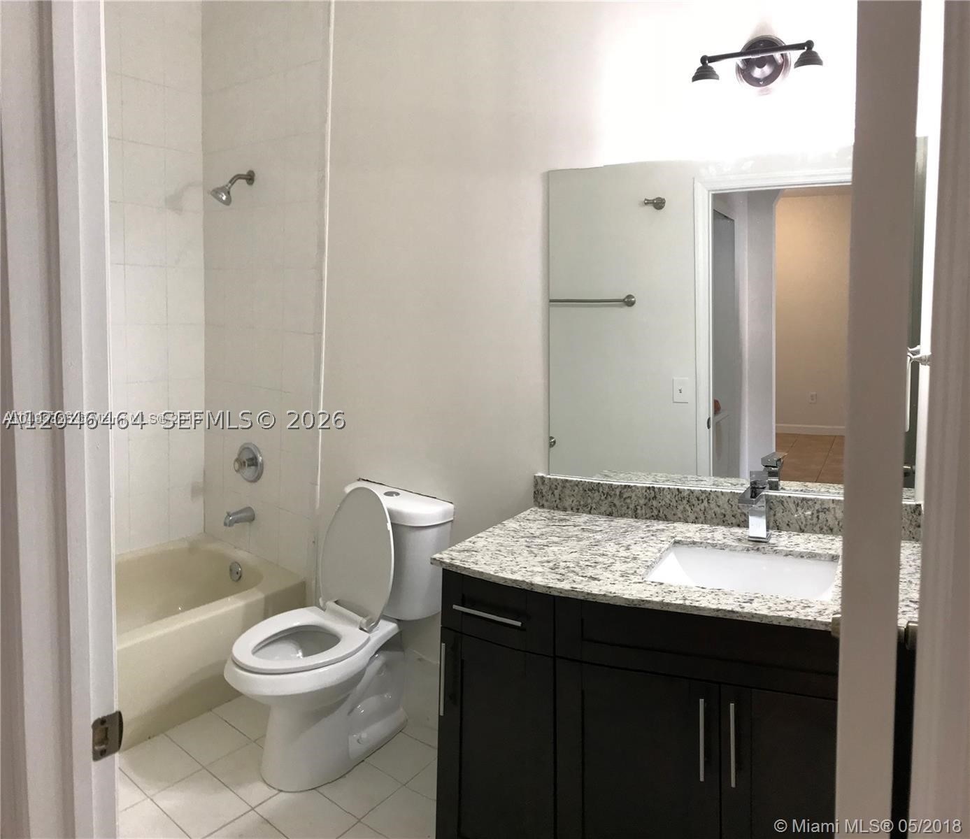 17720 Nw 73rd Ave 105 Property Photo 12