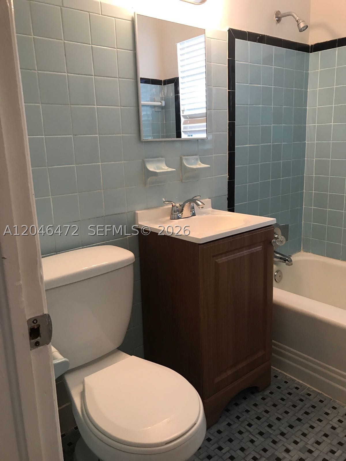 A12046472 Property Photo 13