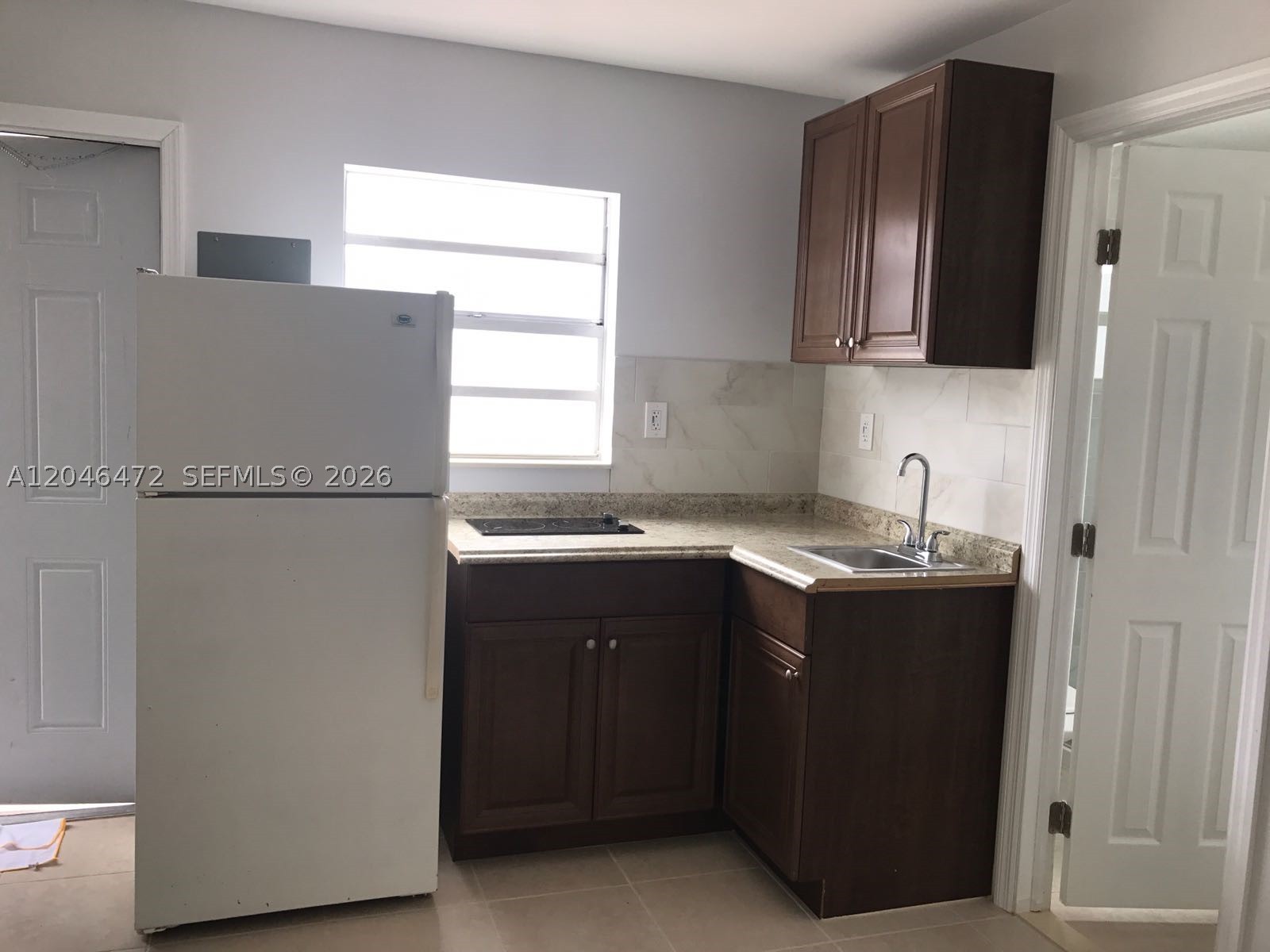 A12046472 Property Photo 17