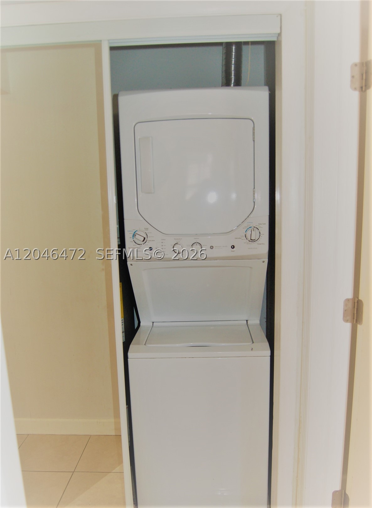 A12046472 Property Photo 32
