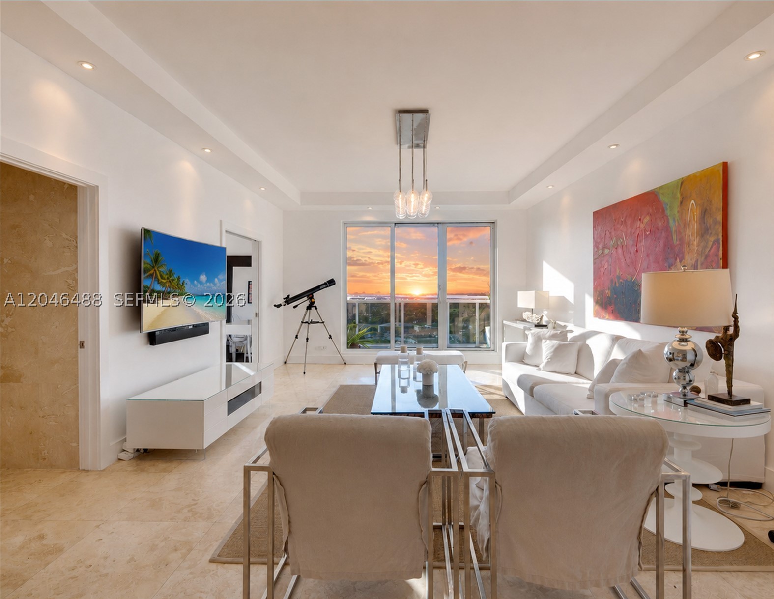 2301 Collins Ave Ph22 Property Photo 6